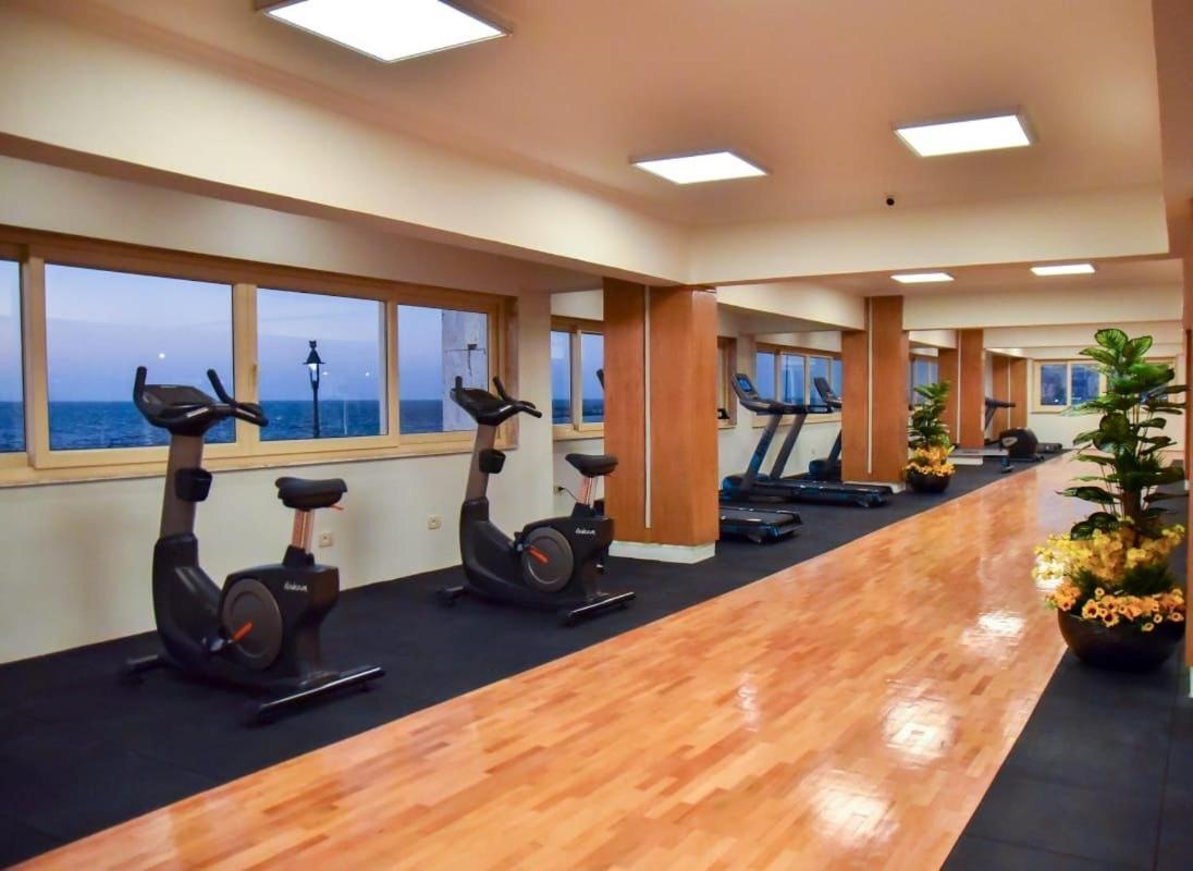 Fleet Club Mahrousa Александрия Экстерьер фото The gym at the hotel